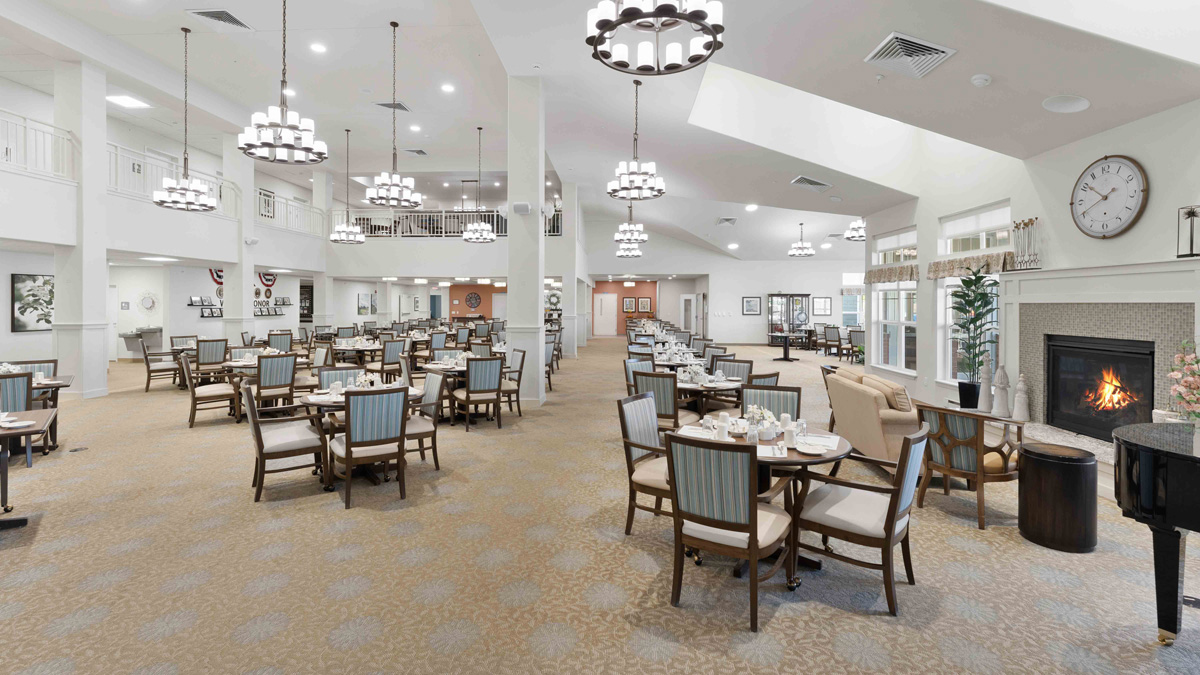 The dining room at Camellia Gardens set for mealtime
